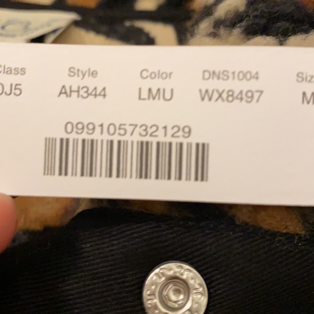 Brand new J. Crew leopard Sherpa. Never worn. Tags - Picture 5 of 5